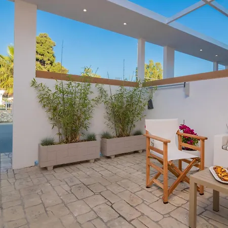 Διαμέρισμα Suncourt Lux *